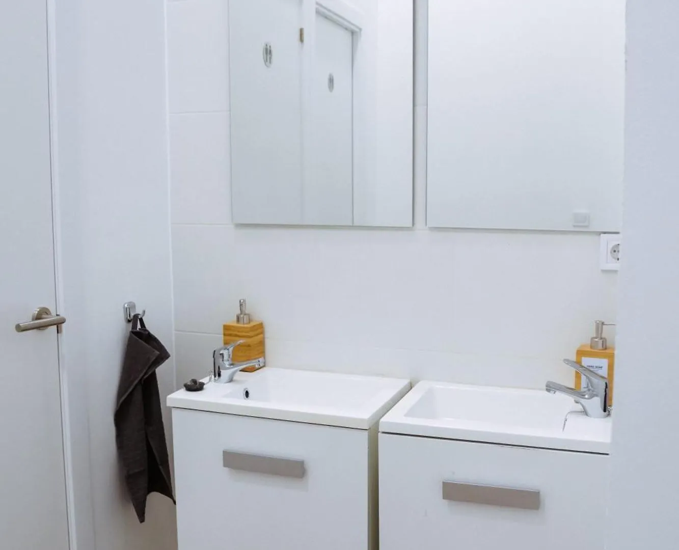 Triana Riverside Guesthouse Seville 0*,  Spain