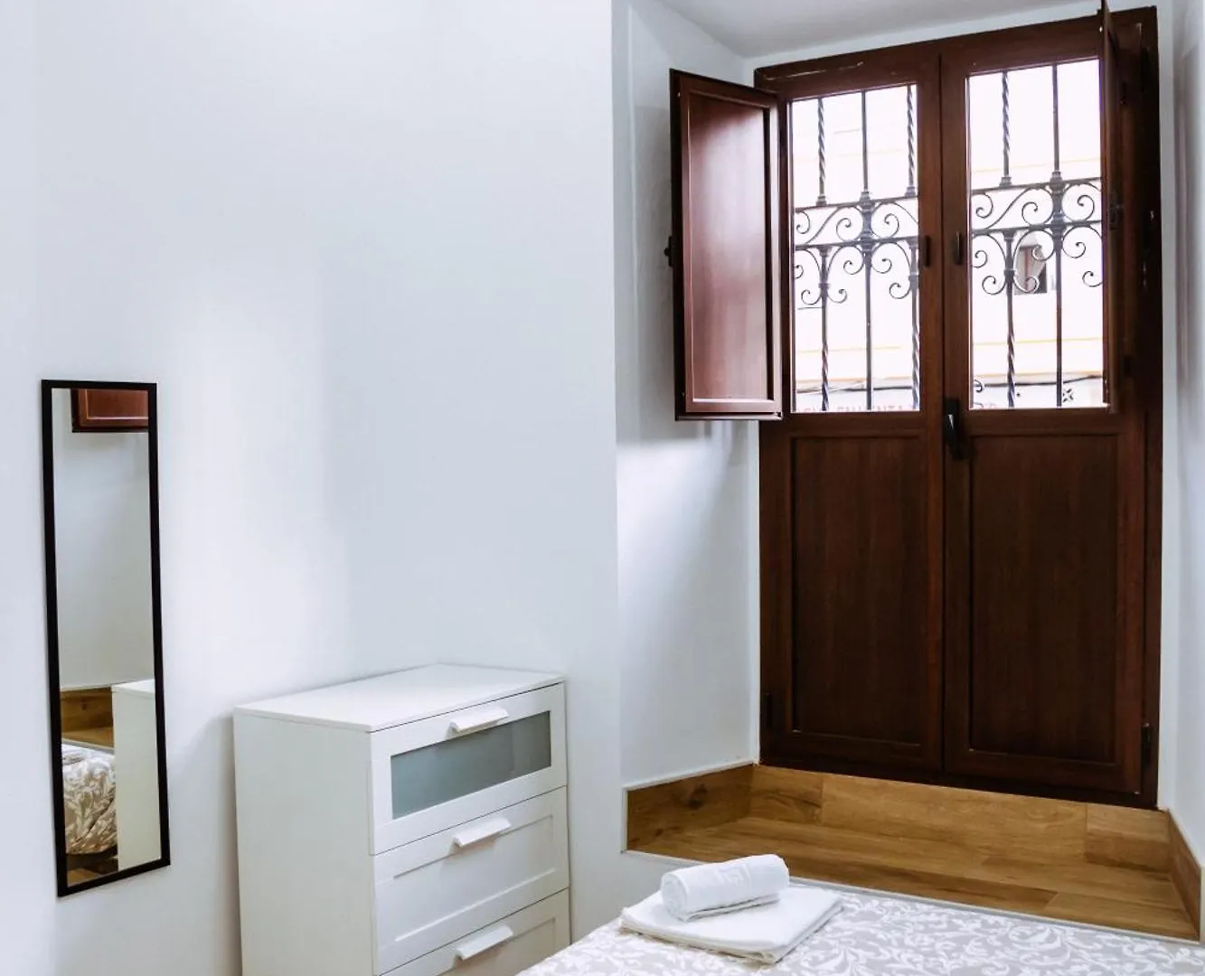 Triana Riverside Guesthouse Seville 0*,  Spain