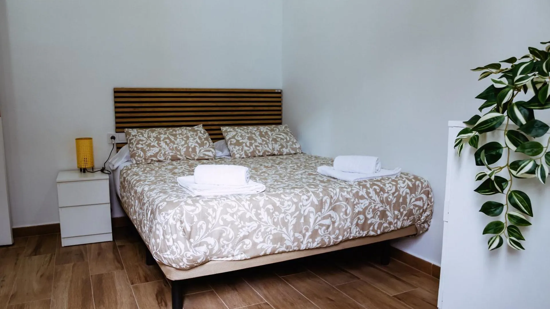 Holiday home Triana Riverside Guesthouse Seville